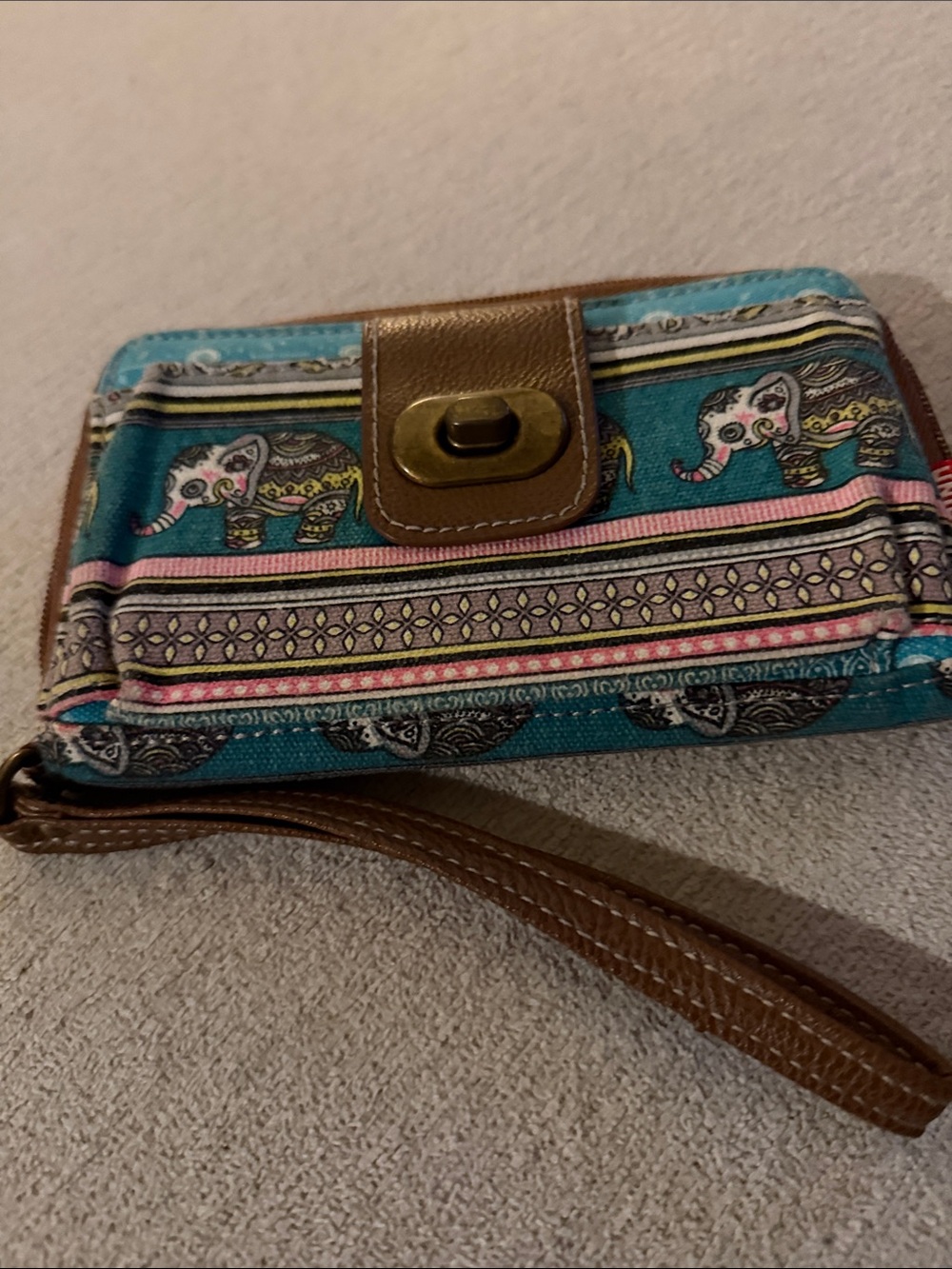 UNIONBAY Teal Elephant Print Wristlet with Brown Trim